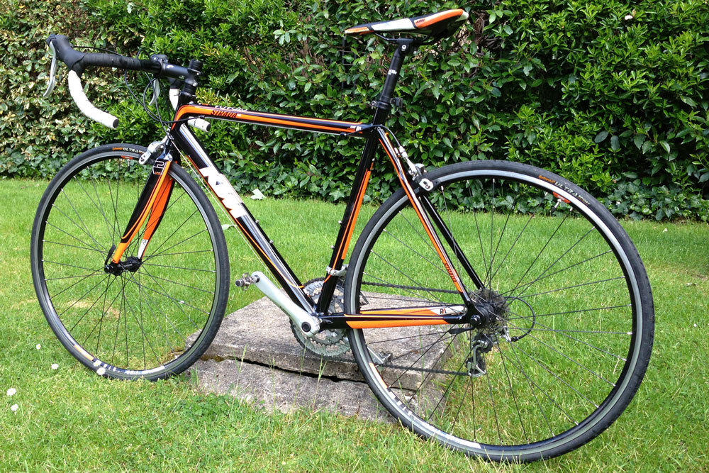 ONE EX-DEMO BIKE AVAILABLE AS A 55CM DROPBAR MODEL ONLY!